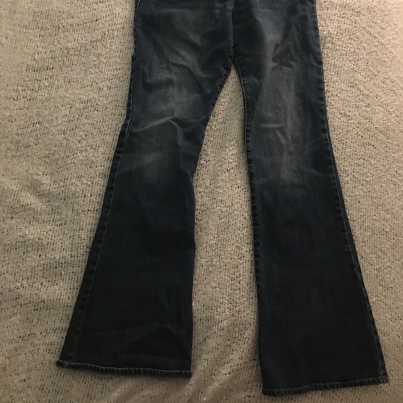 Low waisted flared jeans - Picture 4 of 4